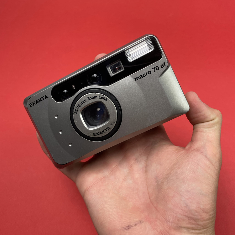 Aparat analogowy Exacta Macro 70 af