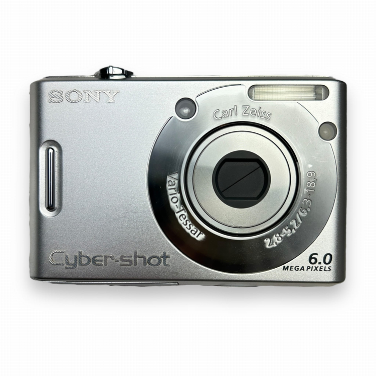 SONY ソニー Cyber-Shot DSC-W35シルバー サイバーショット Sony Cyber-shot DSC-W35 7.2MP Digital Camera - Silver for