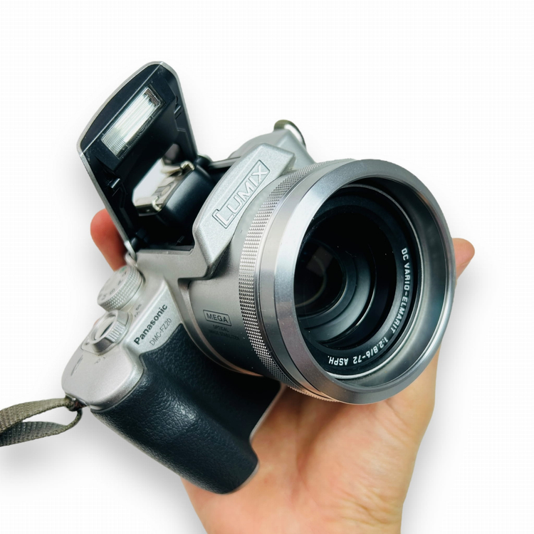 Aparat cyfrowy Panasonic Lumix DMC-FZ20