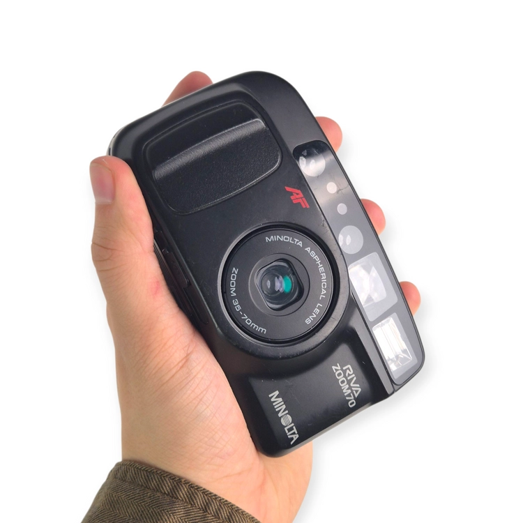 Aparat analogowy Minolta Riva Zoom 70