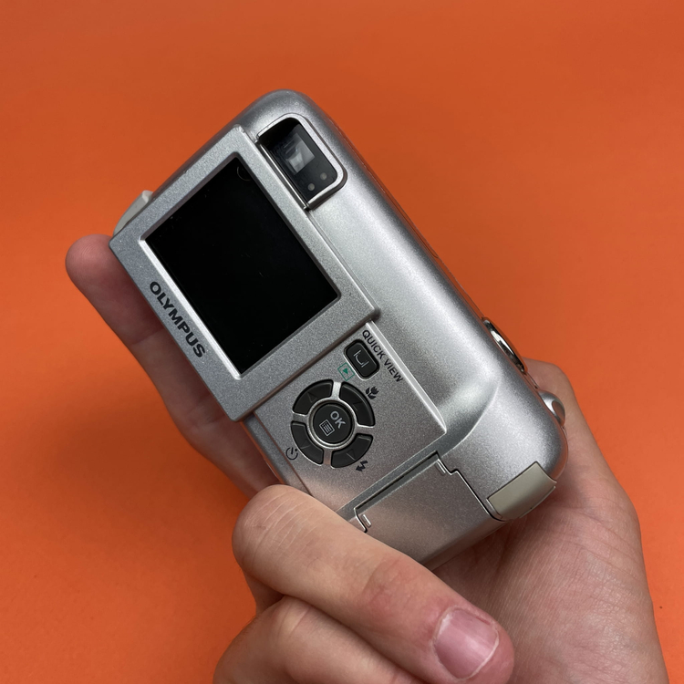 Aparat cyfrowy Olympus Camedia C-450