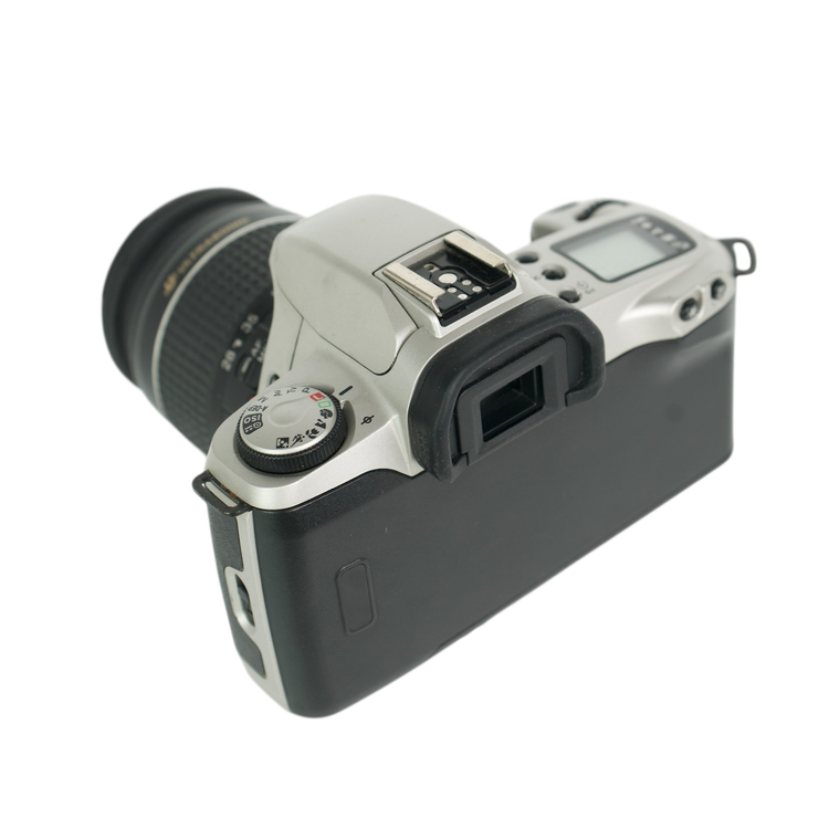 Aparat analogowy Canon Eos 500n + obiektyw 28-80mm