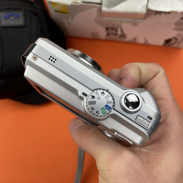 Aparat cyfrowy Nikon COOLPIX P2