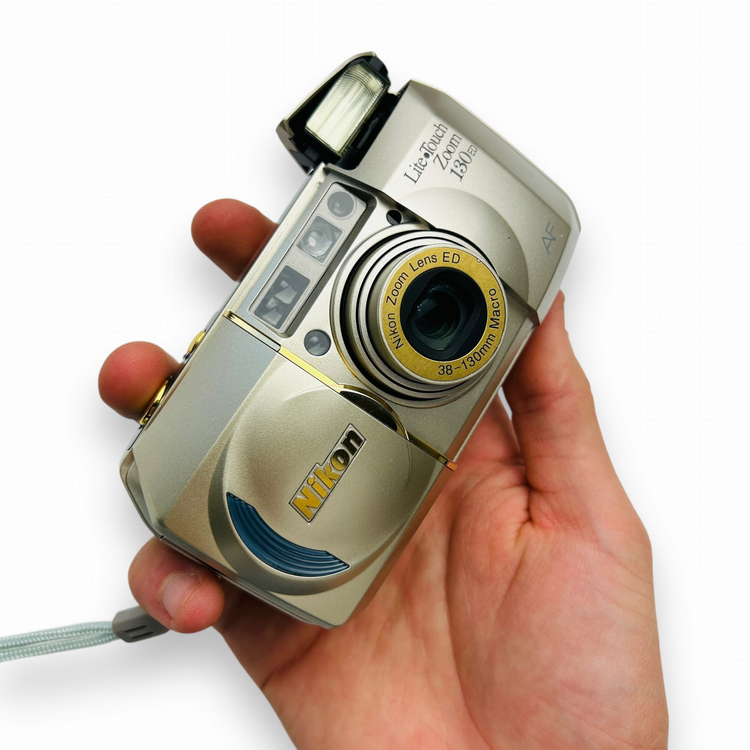 Aparat analogowy Nikon Lite Touch Zoom 130 eD