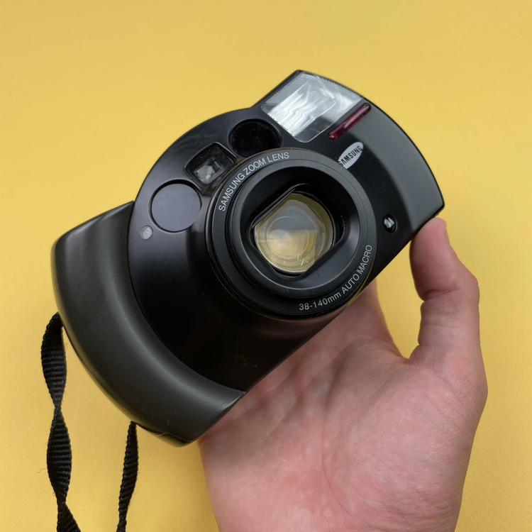 Aparat analogowy Samsung ECX 1