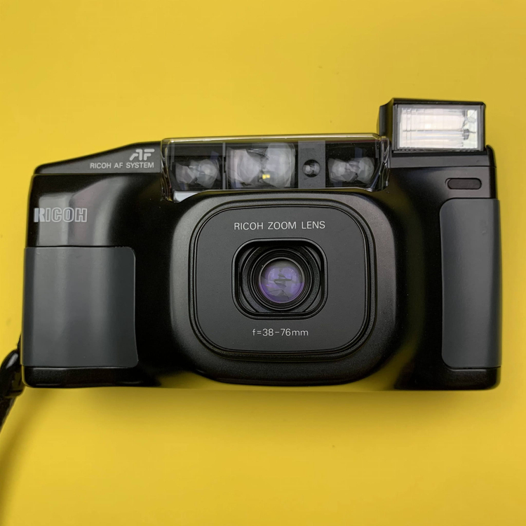 Aparat analogowy Ricoh TF-900 Zoom