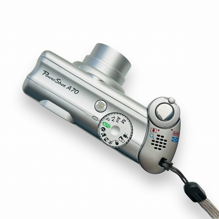 Canon PowerShot A70 デジタルカメラ ジャンク品のデジカメ「PowerShot A70」でおもひでぽろぽろ