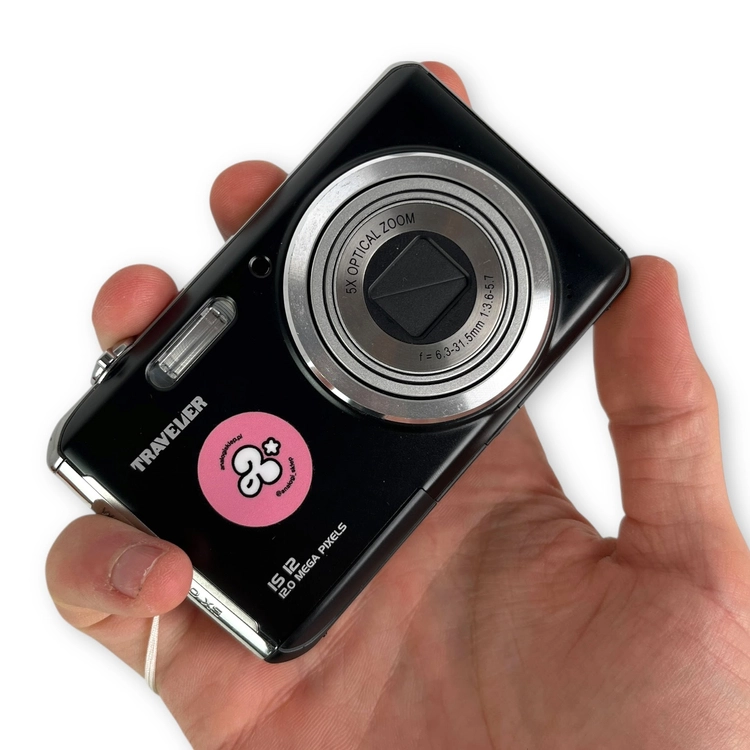 Aparat cyfrowy Traveler IS 12 (na wynajem)