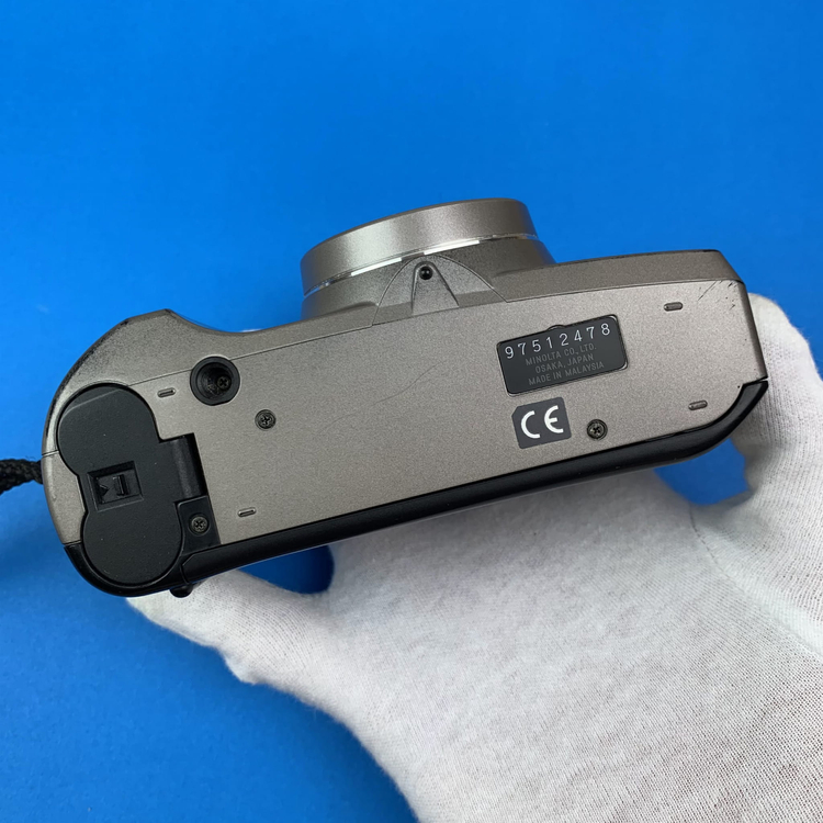 Minolta riva zoom 135ex