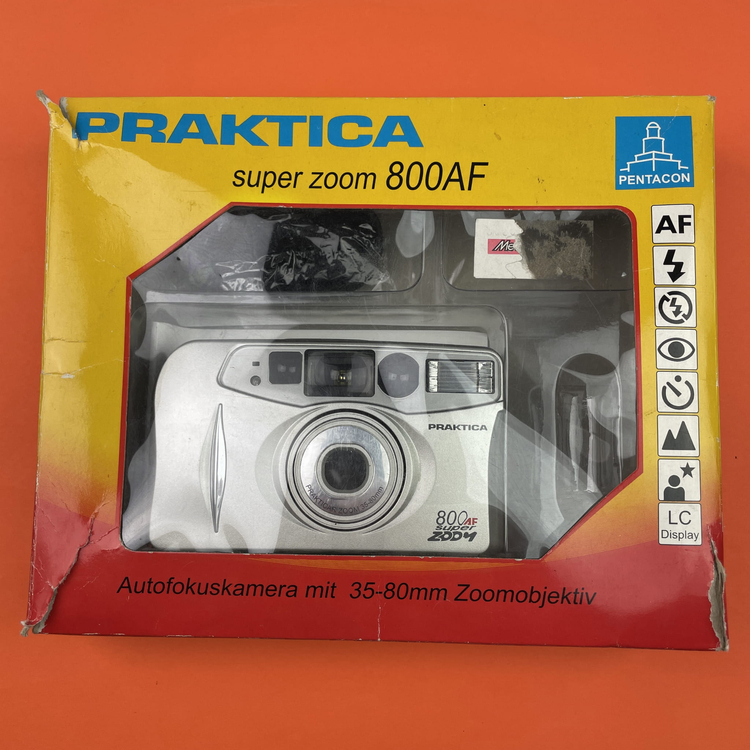 Aparat analogowy Praktica Superzoom 800 AF Super Zoom