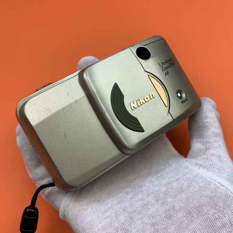 Nikon Lite Touch Zoom70w