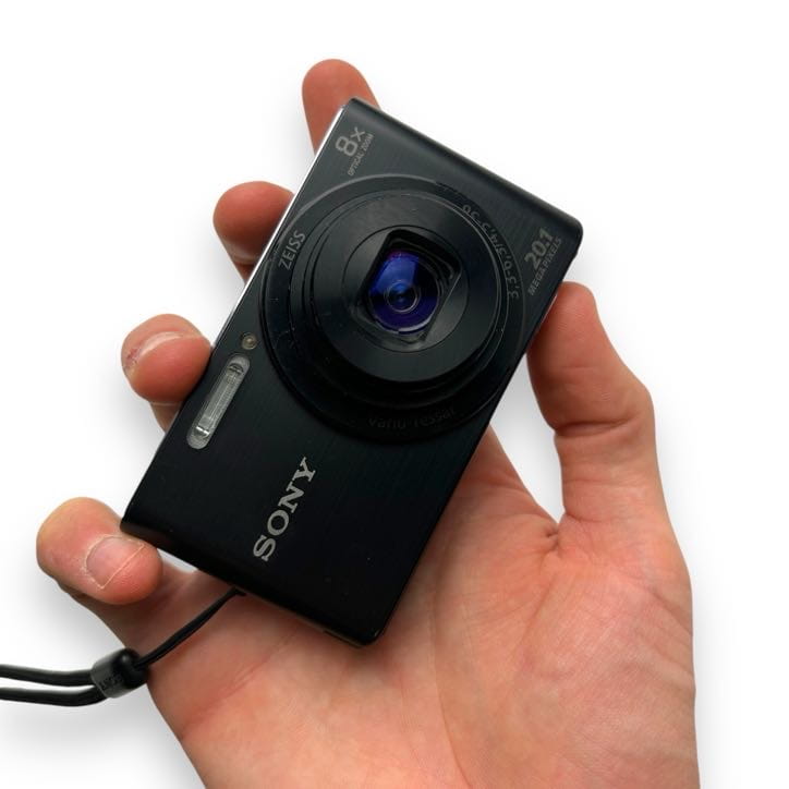 Aparat cyfrowy Sony Cybershot DSC-W830