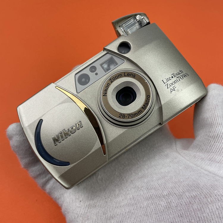 Aparat analogowy Nikon Lite Touch Zoom 70ws AF