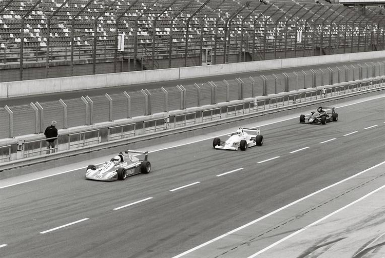 Formel-1 Superzoom 700