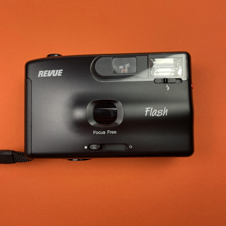 Aparat analogowy Revue Flash