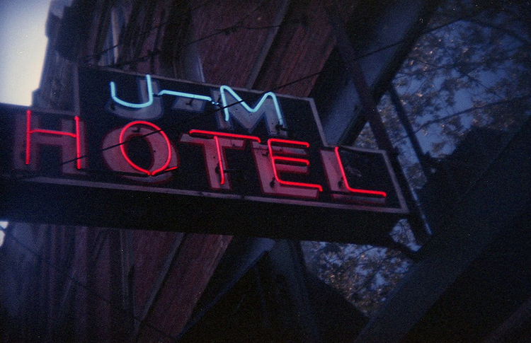 Vivitar series 1 440PZ