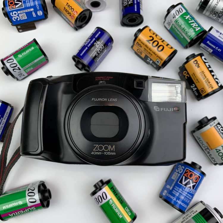 Aparat analogowy Fuji FZ-2000 zoom