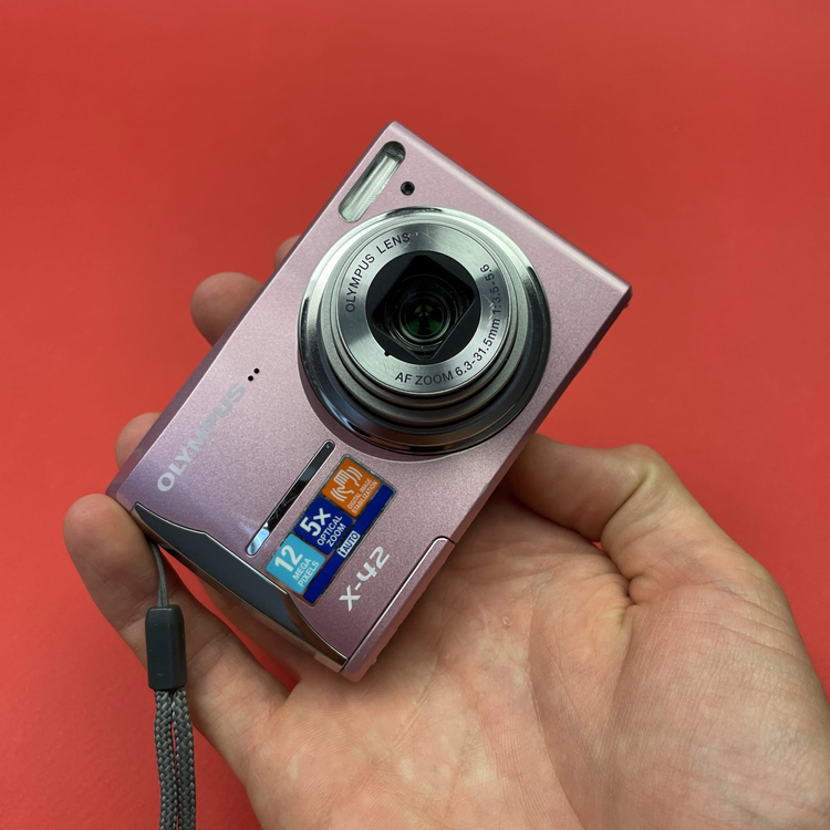 Aparat cyfrowy Olympus X-42