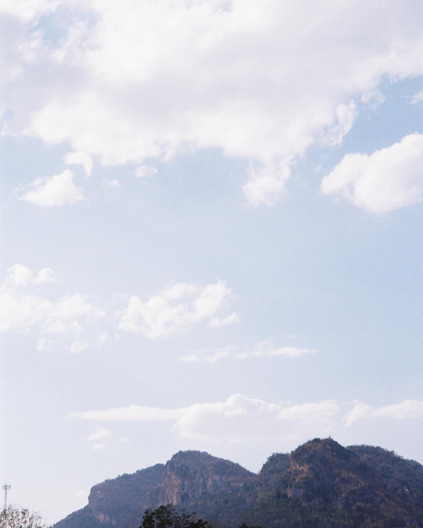 Aparat analogowy Nikon Zoom 600AF