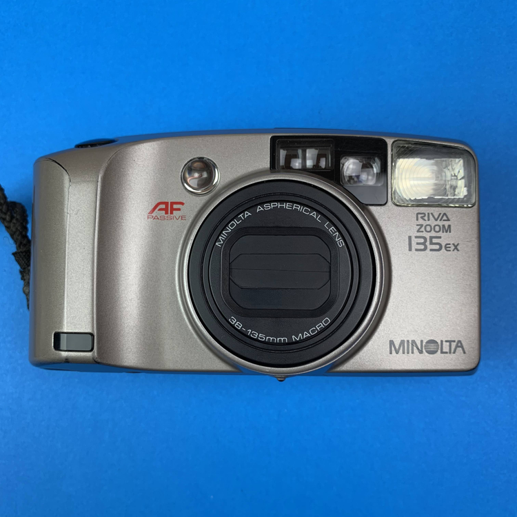 Minolta riva zoom 135ex