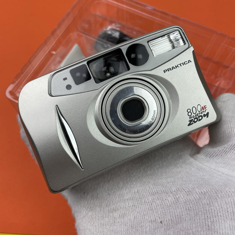 Aparat analogowy Praktica Superzoom 800 AF Super Zoom
