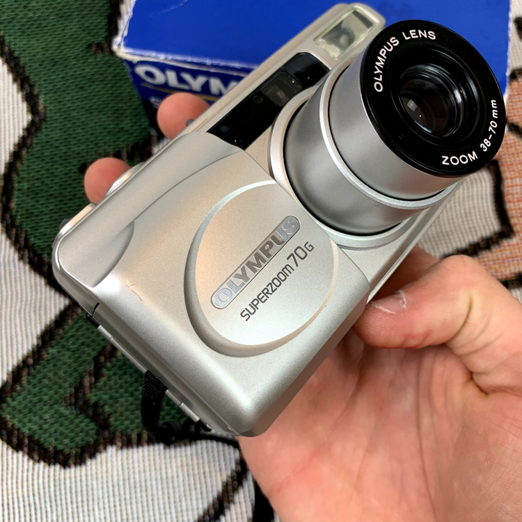 Olympus superzoom 70g