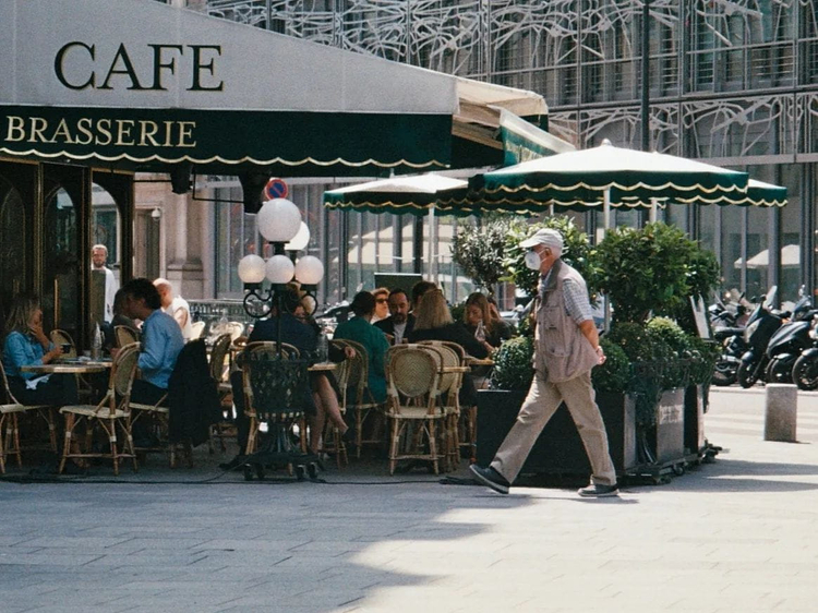 Aparat analogowy Canon Mega Zoom 105 Saf