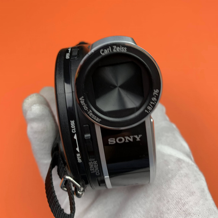 Kamera Sony Handycam DCR-DVD110