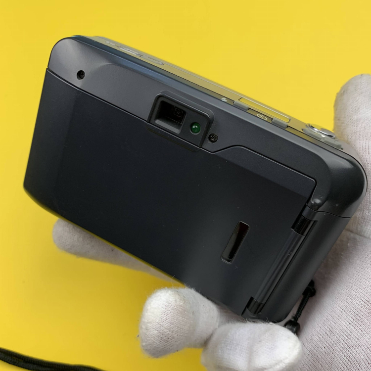 Minolta Riva Zoom 90