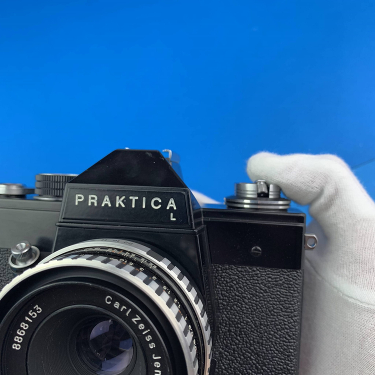 Praktica L