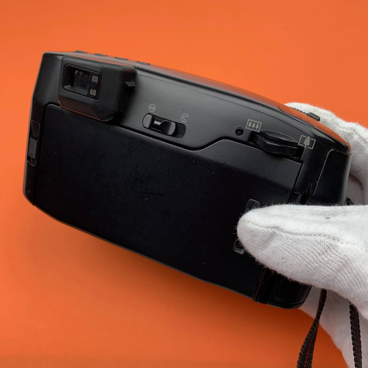 Aparat analogowy Fuji FZ-2000 zoom