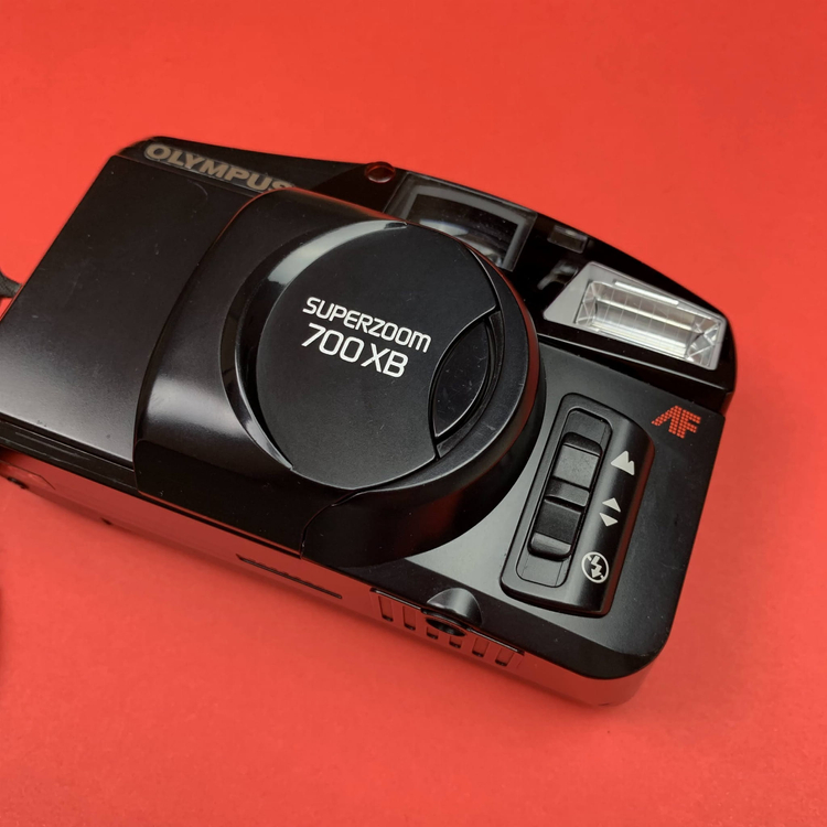 Olympus Superzoom 700XB