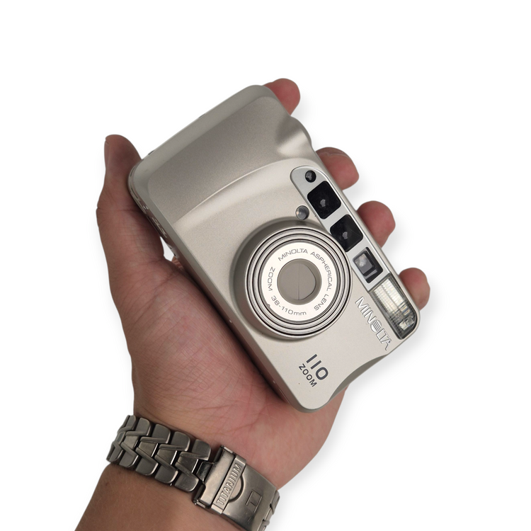 Aparat analogowy Minolta Zoom 110