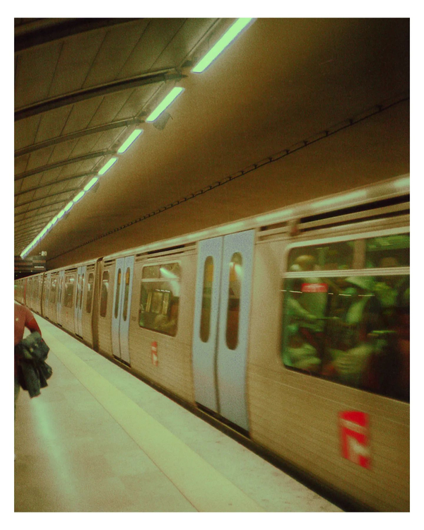 Aparat analogowy Olympus XA