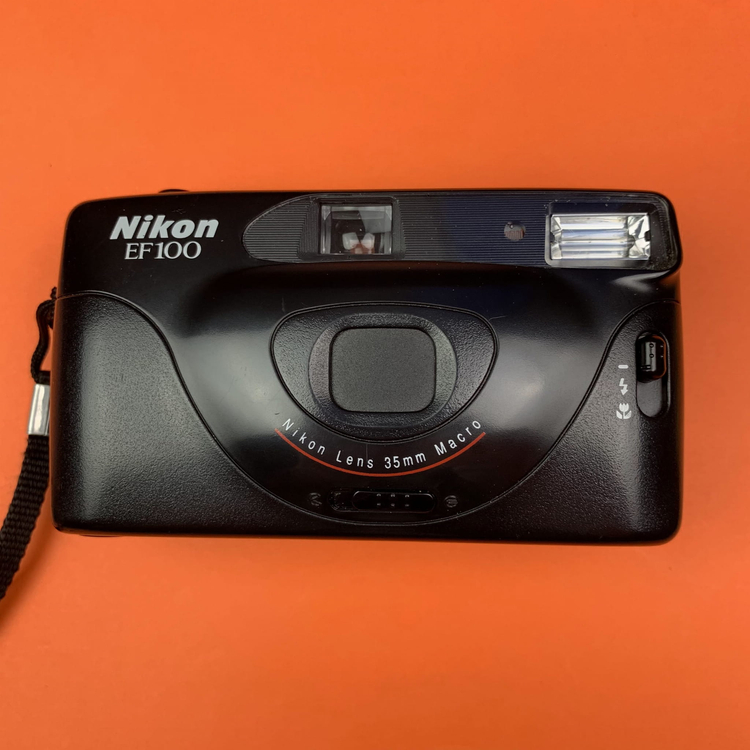 Aparat analogowy Nikon RF