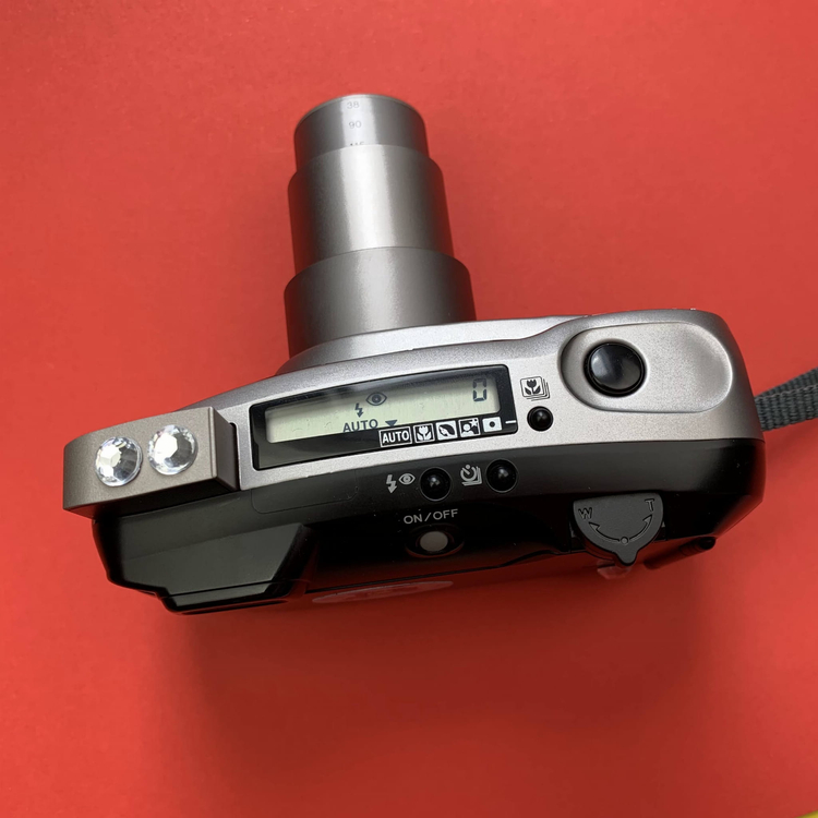 Minolta Riva zoom 115ex