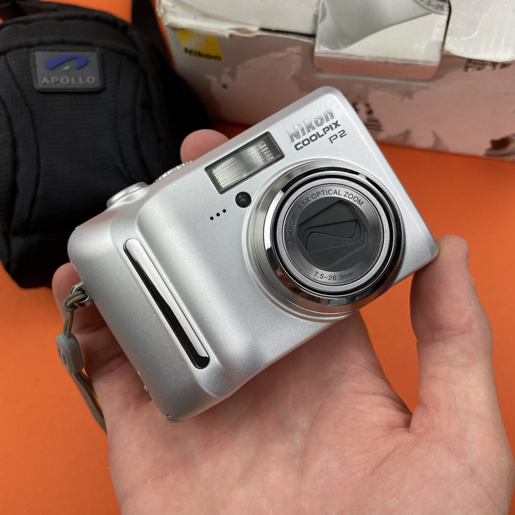 Aparat cyfrowy Nikon COOLPIX P2