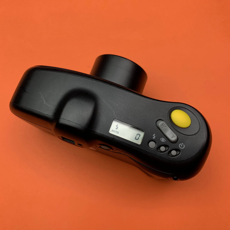 Aparat analogowy Minolta Riva Pico